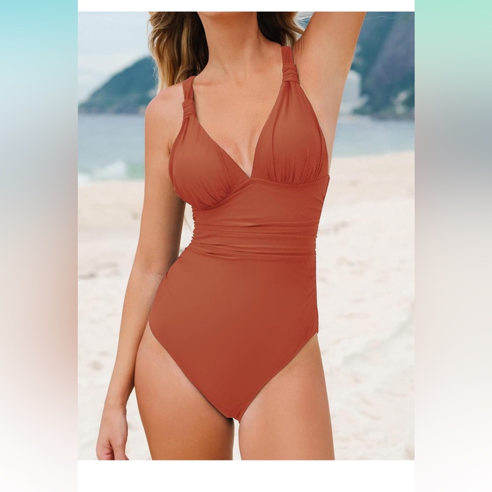 CUPSHE Women One Piece Swimsuit Deep V Neck Tummy Control Ruched V Back Classic